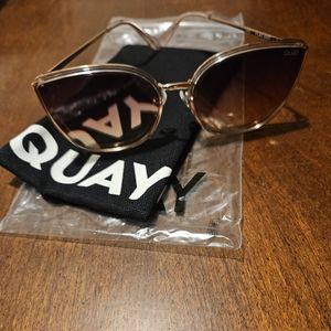 Quay sunglasses style flat out